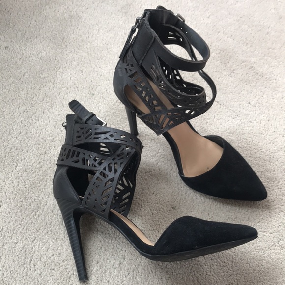 Joe’s Black Heels - Picture 2 of 4